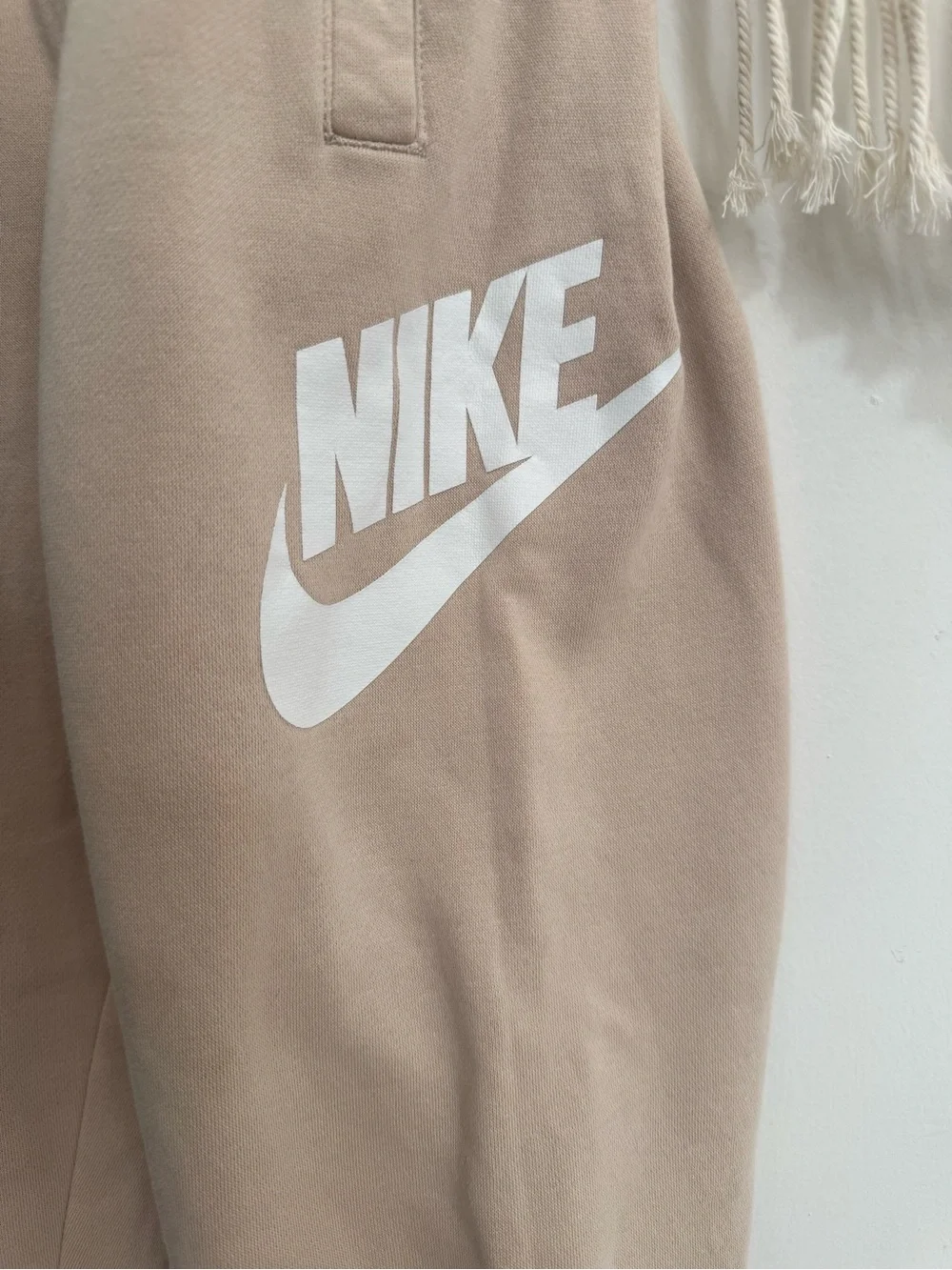 Nike - big kid size M - jogger sweatpants
